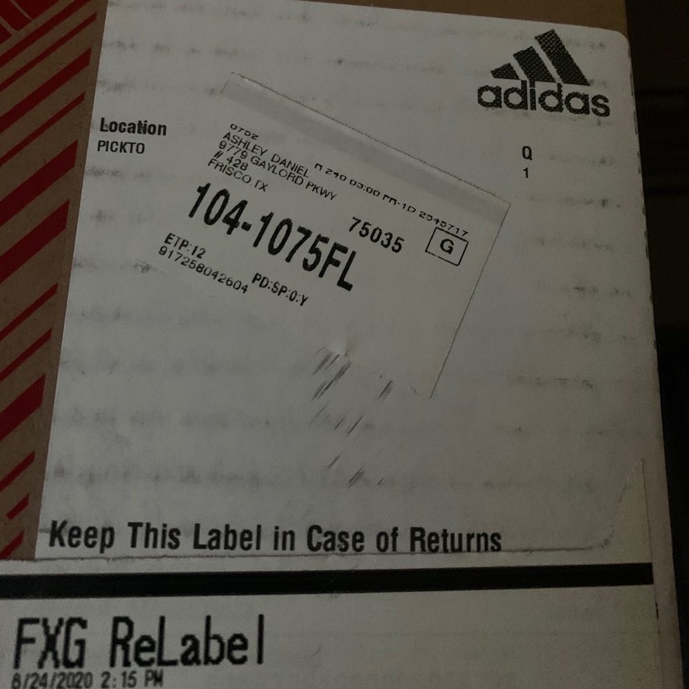 Yeezy - Picture 9 of 9
